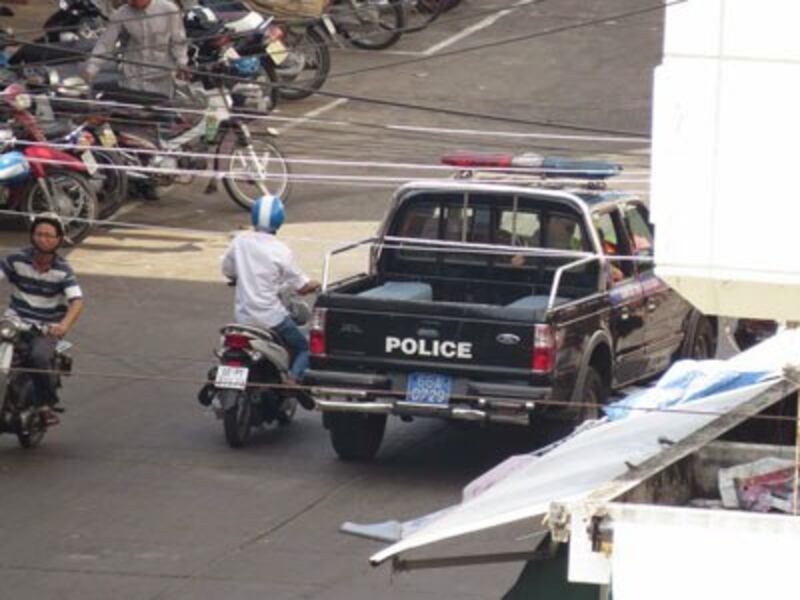 Xe công an tại khu vực chợ Cao Lãnh hôm 12/12/2014. Citizen photo.