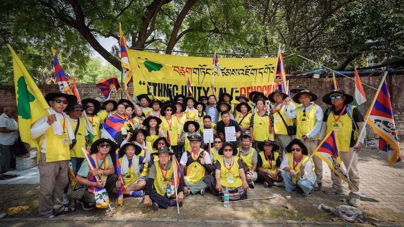 བོད་ཀྱི་གཞོན་ནུ་ལྷན་ཚོགས་ཀྱིས་སྤེལ་བའི་ཞྭ་མོ་ནག་པོའི་ལས་འགུལ་བ།