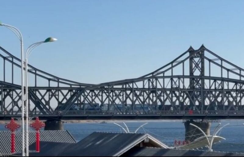 train_bridge.jpg