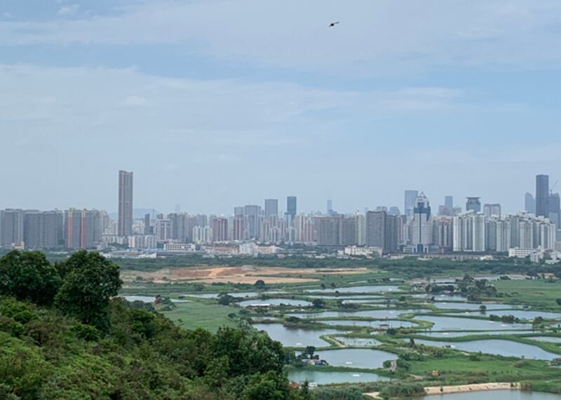hk-border1.jpg