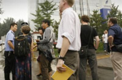 JournalistQuestioned-200.jpg