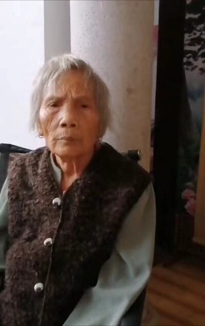 年近九十的覃永沛母親一度徘徊死亡邊緣。（鄧曉雲獨家提供/拍攝日期不詳）