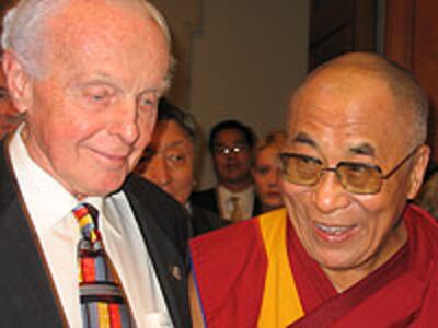 Lantos_Dalai200.jpg
