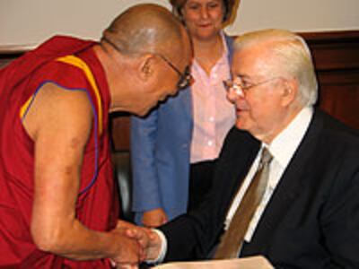 Hyde_Dalai200.jpg
