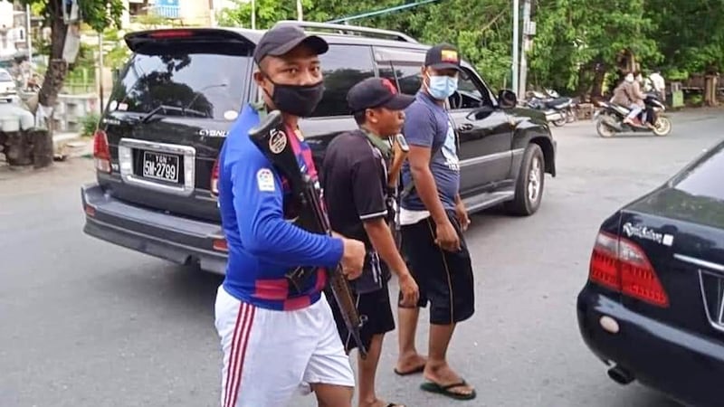 mdy-armed-men.jpg
