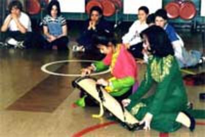 TraditionalMusicPhong200.jpg