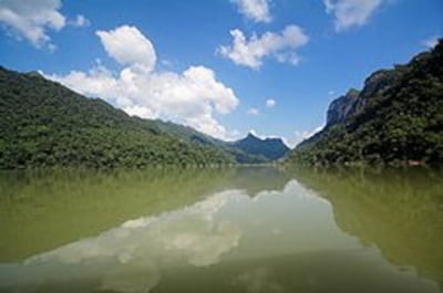 Hồ Ba Bể- Wikimedia Commons photo