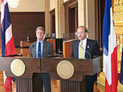 kouchner_nitya_30-10-07_A_2.jpg