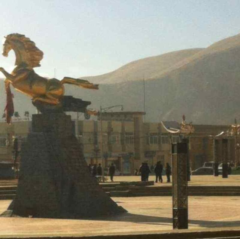 གསེར་རྟ་ནས་བོད་དོན་སྐད་འབོད་བྱས་འདུག