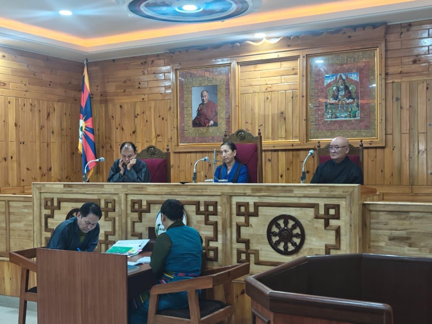 འོས་བསྡུའི་སྒྲིག་གཞི་དང་འབྲེལ་ནས་སྤྱི་འཐུས་བཞེངས་ཕྱོཊ་ཐད་ཁྲིམས་གཏུགས་ཉན་ཞིབ།
