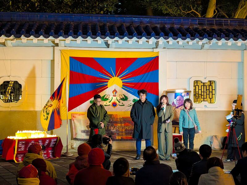 ཐེ་ཝན་ལ་གསུམ་བཅུའི་དུས་དྲན་ཉིན་དགོང་དྲོ་མར་མེའི་འདུ་འཛོམས་གནང་བ། ༢༠༢༦།༣།༡༠