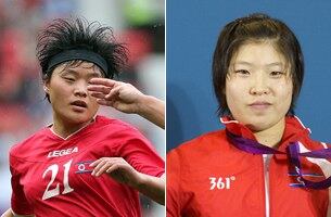 'LEGEA' 로고가  새겨진 옷을 입고 있는 북한 여자 축구선수 김수경(왼쪽)과 '361°' 로고가 선명한 운동복을 입고 있는 여자 역도 69㎏급 금메달리스트 림정심.