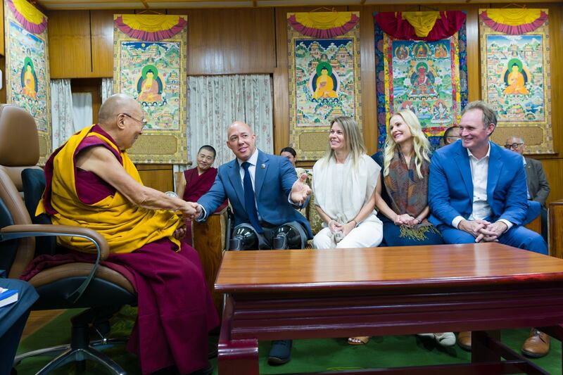 ཨ་རིའི་གྲོས་ཚོགས་ཀྱི་ཆབ་སྲིད་ཚོགས་པ་ཟུང་སྦྲེལ་གྱི་སྐུ་ཚབ་བཞུགས་སྒར་དུ་བཅར་ཏེ་༧གོང་ས་མཆོག་གི་མཇལ་ཁ་ཞུས་པ། ༢༠༢༦།༠༩།༣༠