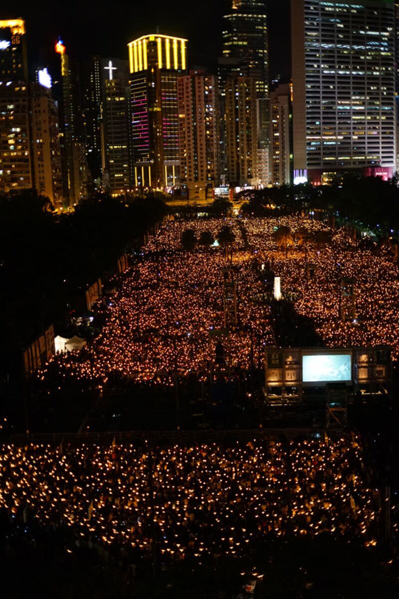 2014年香港維園六四燭光晚會。（粵語部李建軍拍攝）