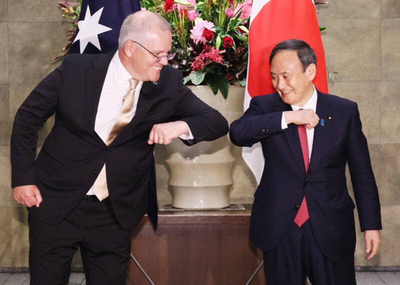 2020年11月17日,澳大利亞總理莫里森(Scott Morrison)與日本首相菅義偉就《互惠准入協定》達成一致。(菅義偉推特圖片)