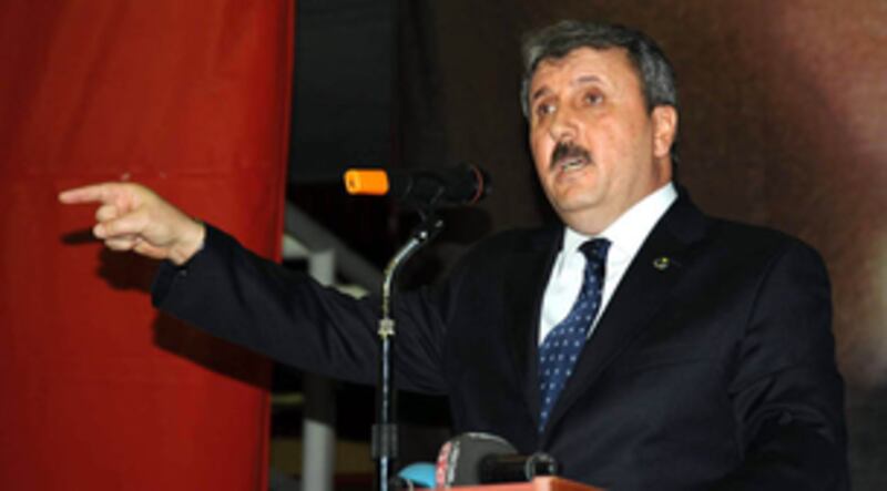 تۈركىيىنىڭ بۈيۈك بىرلىك پارتىيىسىنىڭ رەئىسى مۇستافا دەستىجى ئەپەندى
