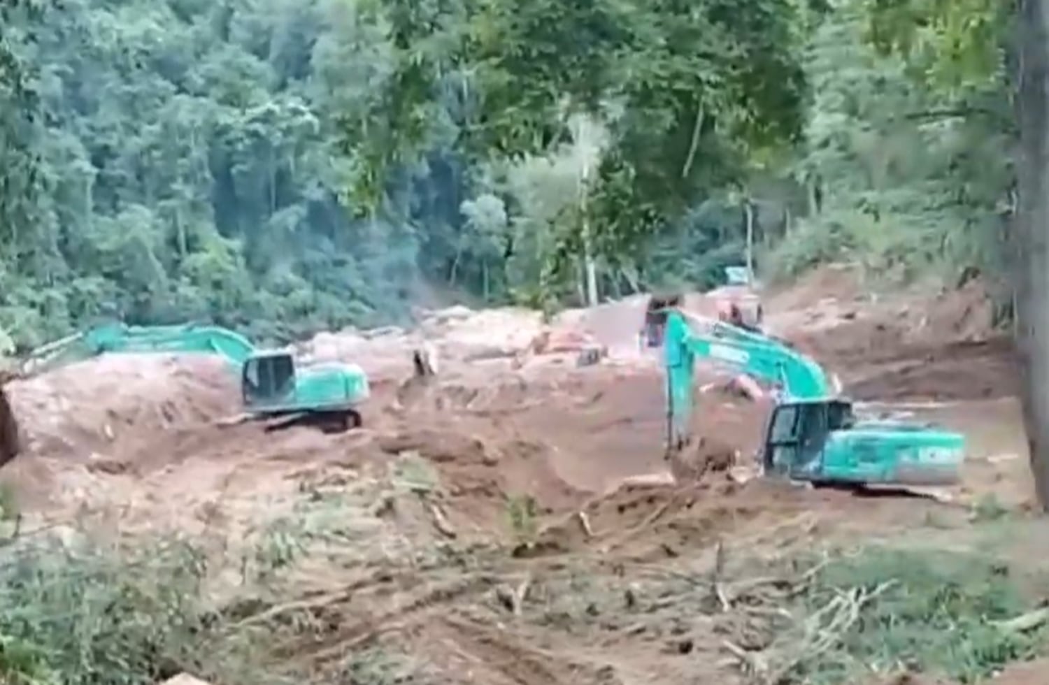 ຈີນ ກັບ ຫວຽດ ນາມລັກຂຸດຄໍາເຂດຫວງຫ້າມ