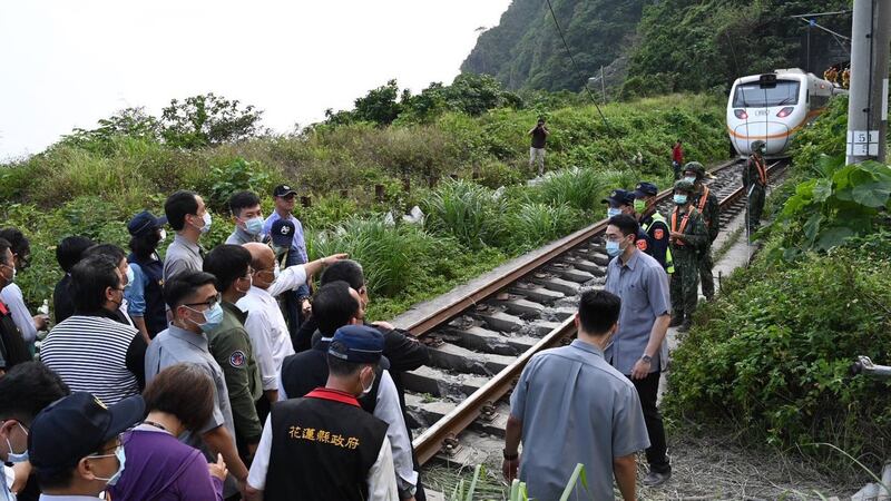 台湾铁路太鲁阁列车2日在花莲路段发生50死重大事故。（行政院提供）