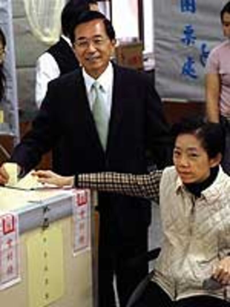 Chen_vote1209_150.jpg