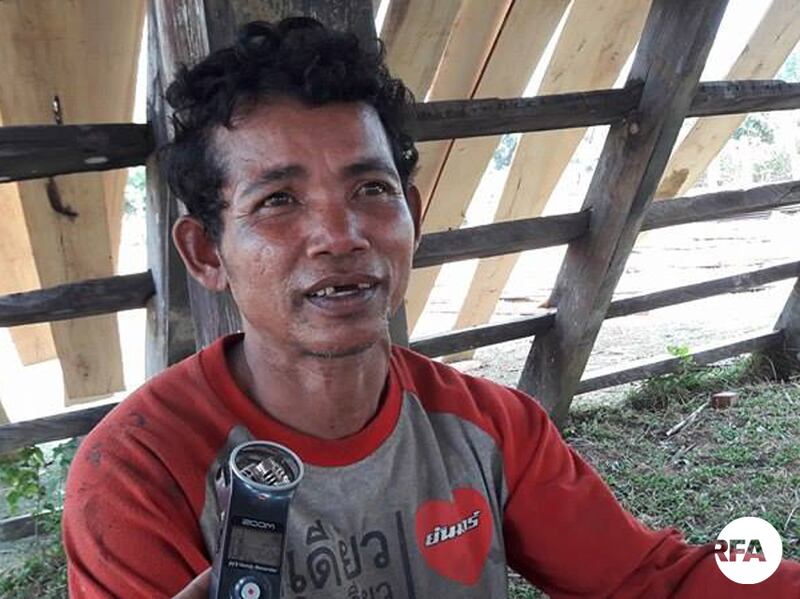 ពលរដ្ឋ​នៅ​ឃុំ​កាំងចាម ស្រុក​ថាឡាបរិវ៉ាត់ លោក ស្រី ភឿង ផ្ដល់​បទសម្ភាសន៍​ដល់​អាស៊ីសេរី កាល​ពី​ថ្ងៃ​ទី​១៨ ខែ​កុម្ភៈ ឆ្នាំ​២០១៧ ពាក់ព័ន្ធ​នឹង​សេវា​សាធារណៈ​របស់​អាជ្ញាធរ។ RFA/Men Sothyr