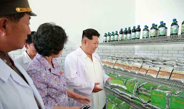 미국 비확산센터의 멜리사 해넘 연구원이 최근 평양생물기술연구원에서 탄저균 생물무기를 생산할 수 있다고 주장했다. 사진은 김정은 국방위원회 제1위원장이 지난달 이 연구원을 방문한 모습.