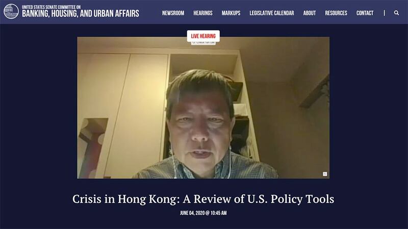 支聯會主席李卓人周四（6月4日）於美國參議院聽證會上指，每年的六四燭光晚會一直是香港仍在「一國兩制」下享有自由的象徵，但今年首次被禁，是香港政府以行動告訴世界，香港已變成「一國一制」。（網頁截圖）