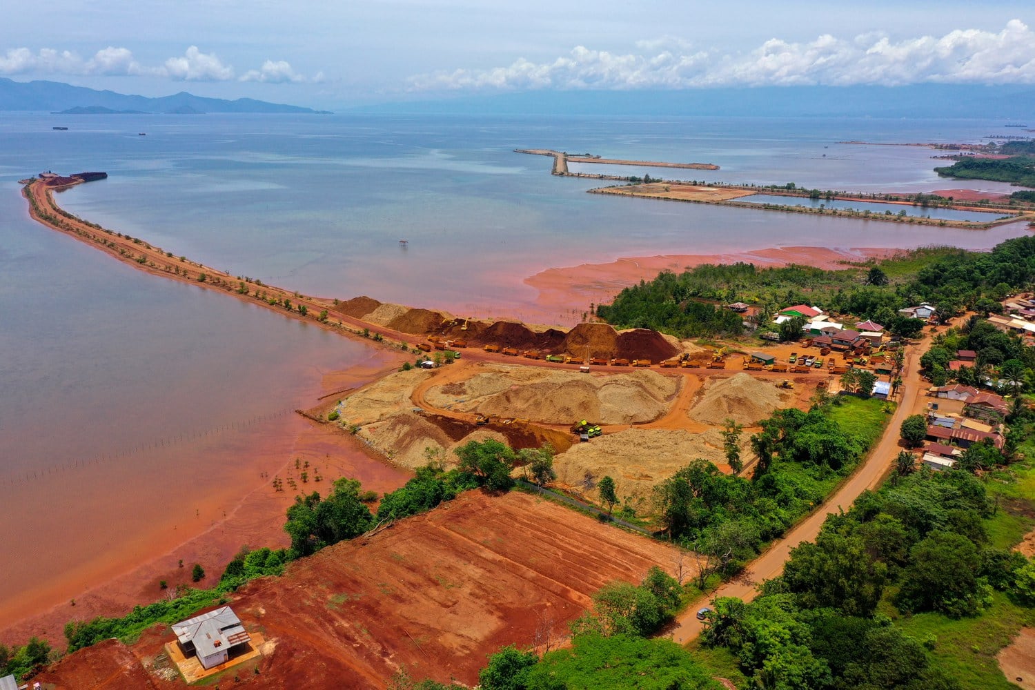 Report finds abuses linked to Chinese investment in overseas mining  projects – Radio Free Asia