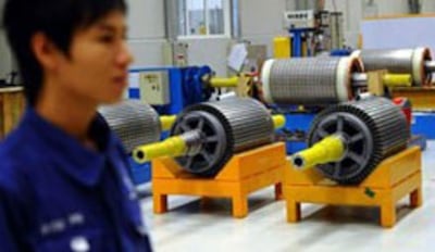 Công nhân tại một nhà máy ở Hải Phòng, ảnh minh họa chụp hôm 15/10/2010.