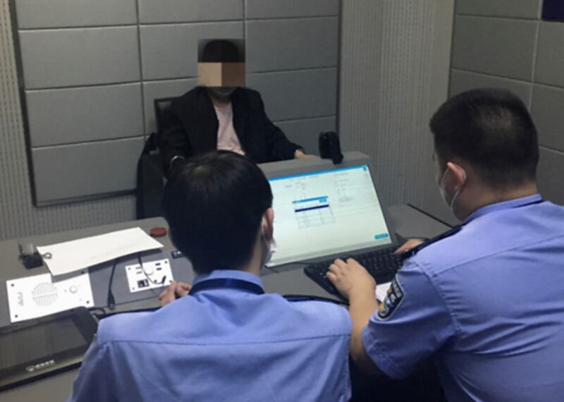 大陸一名逃亡了24年的殺人疑犯，因沒有健康碼走投無路而投案。（網絡圖片）