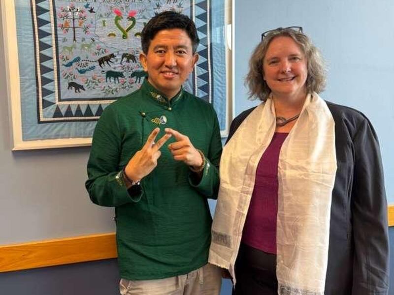མེ་ཌི་སན་གྲོང་ཁྱེར་སྤྱི་ཁྱབ་པ་ལྷན་མཇལ་མོལ་སྐབས།  ༢༠༢༦།༥།༢༡