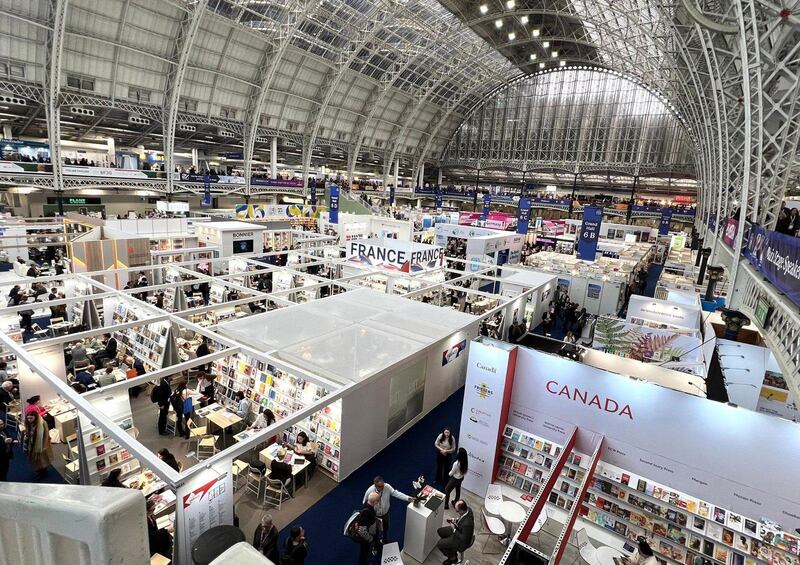 2024-يىللىق لوندون كىتاب يەرمەنكىسىدىن كۆرۈنۈش. 2024-يىلى مارت، لوندون.