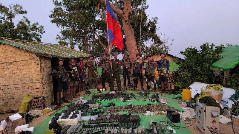 ရခိုင်ပြည်နယ် မောင်တောမြို့နယ် ပဲရမ်းတောင်မှ စစ်ကောင်စီတပ်စခန်းအား ၂၀၂၄ ခုနှစ်၊ ဖေဖော်ဝါရီလ ၁၉ ရက်တွင် ရက္ခိုင့်တပ်တော် (AA) က သိမ်းယူခဲ့စဉ်။ (Photo: AA Info Desk)