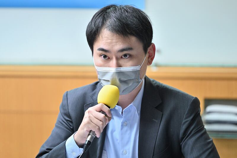 台灣世代智庫執行長陳冠廷：民調顯示台灣各政黨都支持兩岸交流。（鍾廣政 攝）