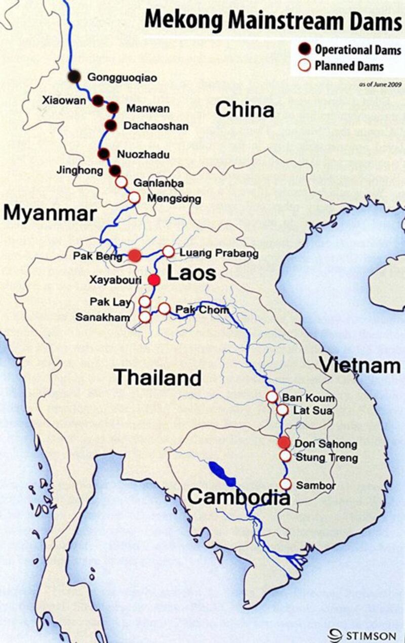 Các con đập dòng chính Sông Mekong: vòng đen/ hoàn tất, vòng trắng/ dự án, vòng đỏ/ khởi công.