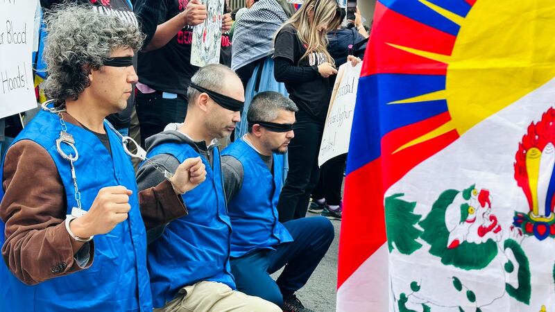 Uyghur activists 3.jpg