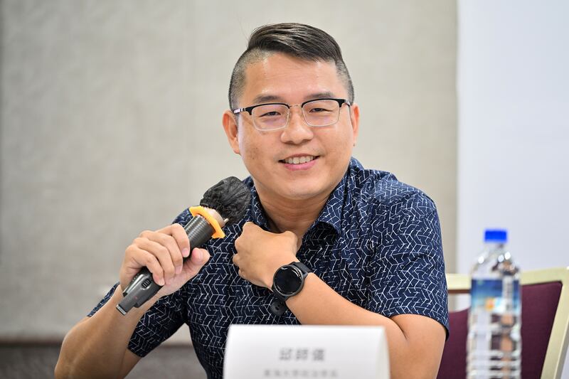 東海大學政治系教授邱師儀指，就算在野陣營候選人整合成功，也不代表選票就會全部加起來反敗為勝。（鍾廣政攝）