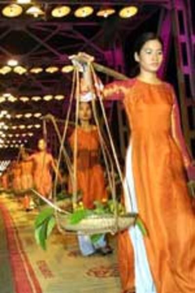 WomenFashion150.jpg