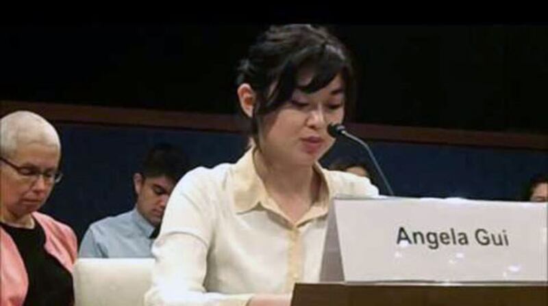 资料图片：桂民海女儿Angela出席美国国会听证。（视频截图）