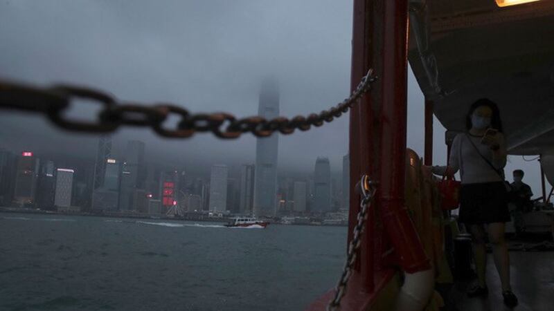 香港国安法将动摇香港金融中心地位,台湾趁机招揽人才。(美联社图片)
