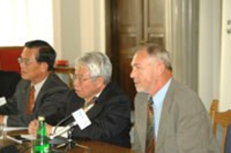 TomaszWojcikConference200.jpg