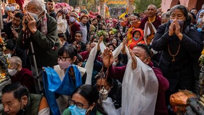 Devotees-at-Bodh-Gaya.png