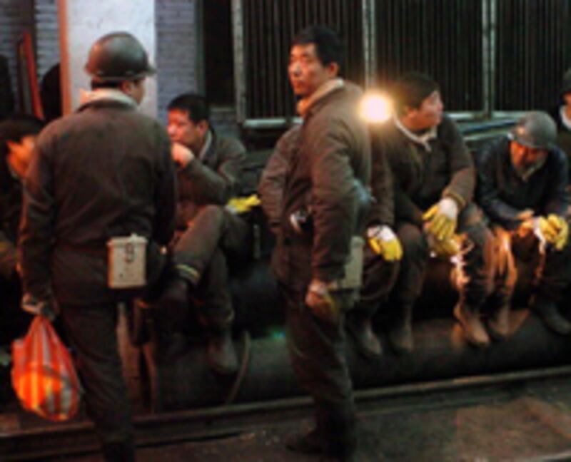 mine0215worker_200.jpg
