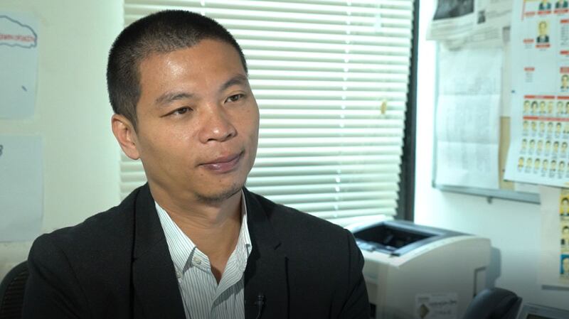 浸大新聞系高級講師呂秉權認為，官方的對港台的施壓會愈來愈嚴重。（鄧穎韜 攝）