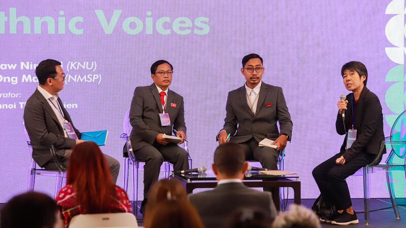 ထိုင်းလွှတ်တော်တွင် ကျင်းပသည့် မြန်မာ့အရေးဆွေးနွေးပွဲသို့ တက်ရောက်ဆွေးနွေးကြသူများအား ၂၀၂၄ ခုနှစ်၊ မတ်လ ၃ ရက်နေ့က တွေ့ရစဉ်။ (Photo: Facebook/ The Reporters)