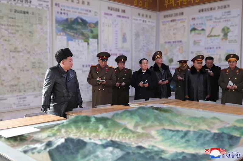 김정은, 강건종합군관학교 시찰