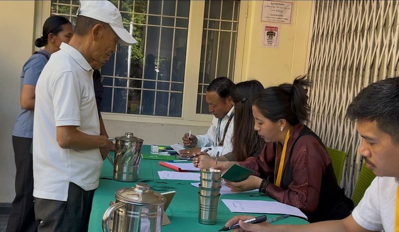 འོས་འཕེན་པའི་ཆ་རྐྱེན་ལ་ཞིབ་བཤེར་གནང་བཞིན་པ།  ༢༠༢༦།༤།༢༦