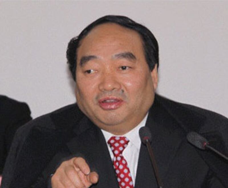 人民監督網記者兼創辦人朱瑞峰將重慶市北碚區原區委書記雷政富的不雅淫亂視頻曝光,圖為雷政富。(相片由朱瑞峰提供)