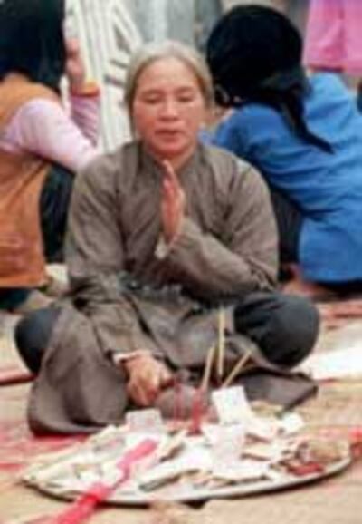 ReligiousPraying150.jpg