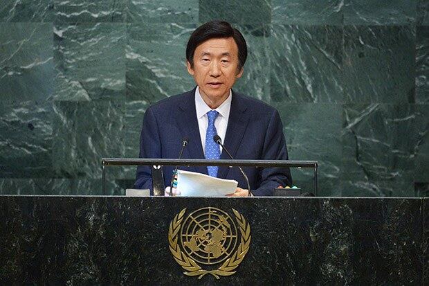윤병세 한국 외교부 장관은 22일 오후 유엔총회 연설에서 북한의 유엔 회원국 자격 문제를 제기하고 있다.