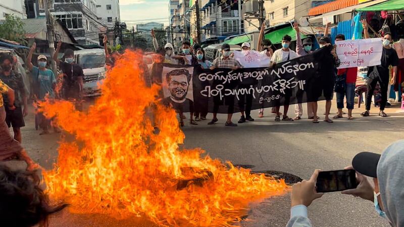 yangon-protest.jpg
